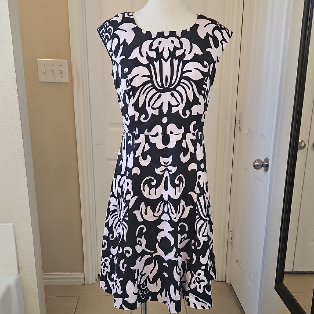 INC International Concepts Black and Pink Paisley Dress Cap Sleeve Size 4